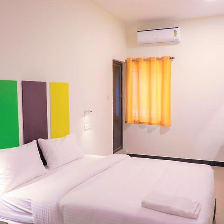 Hotel Stay Inn Коимбаторе Екстериор снимка